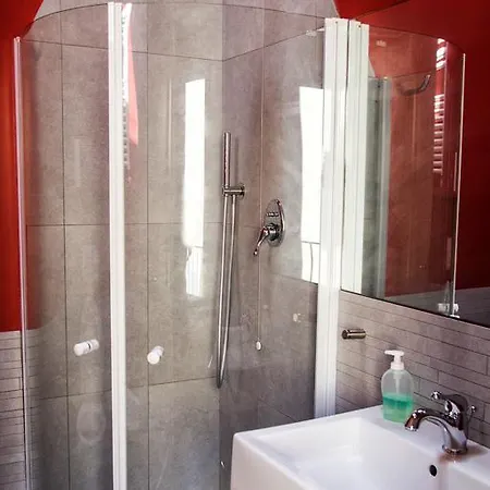 Bed & Breakfast La Corte Di Faloppa